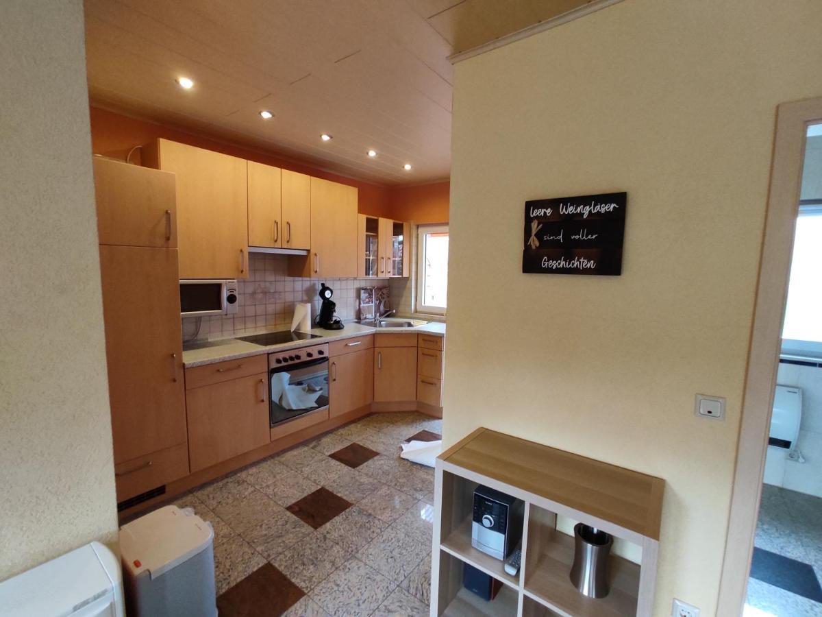Ferienwohnung Moselferienweingut Schaefer Wintrich Exterior foto
