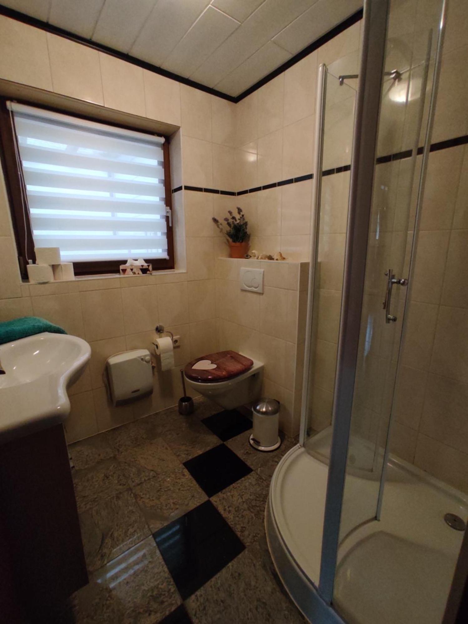 Ferienwohnung Moselferienweingut Schaefer Wintrich Zimmer foto