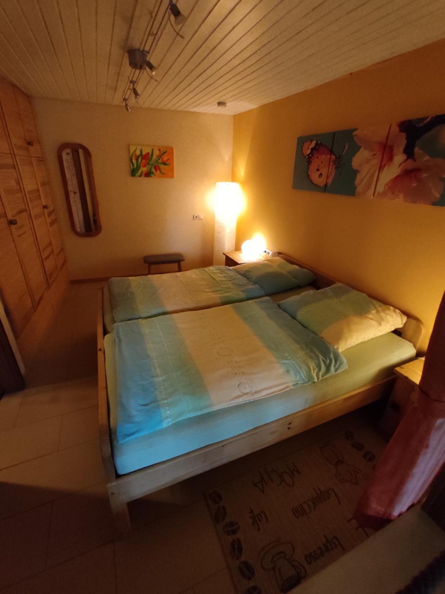 Ferienwohnung Moselferienweingut Schaefer Wintrich Zimmer foto