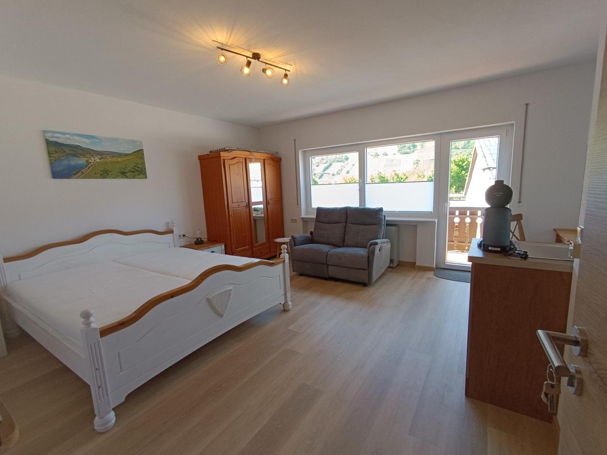 Ferienwohnung Moselferienweingut Schaefer Wintrich Zimmer foto