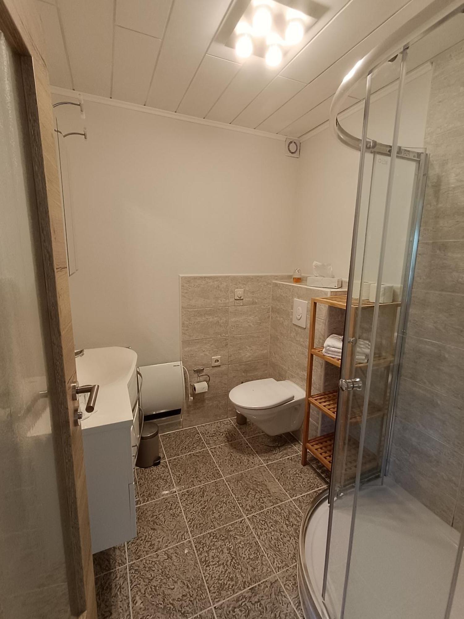Ferienwohnung Moselferienweingut Schaefer Wintrich Zimmer foto