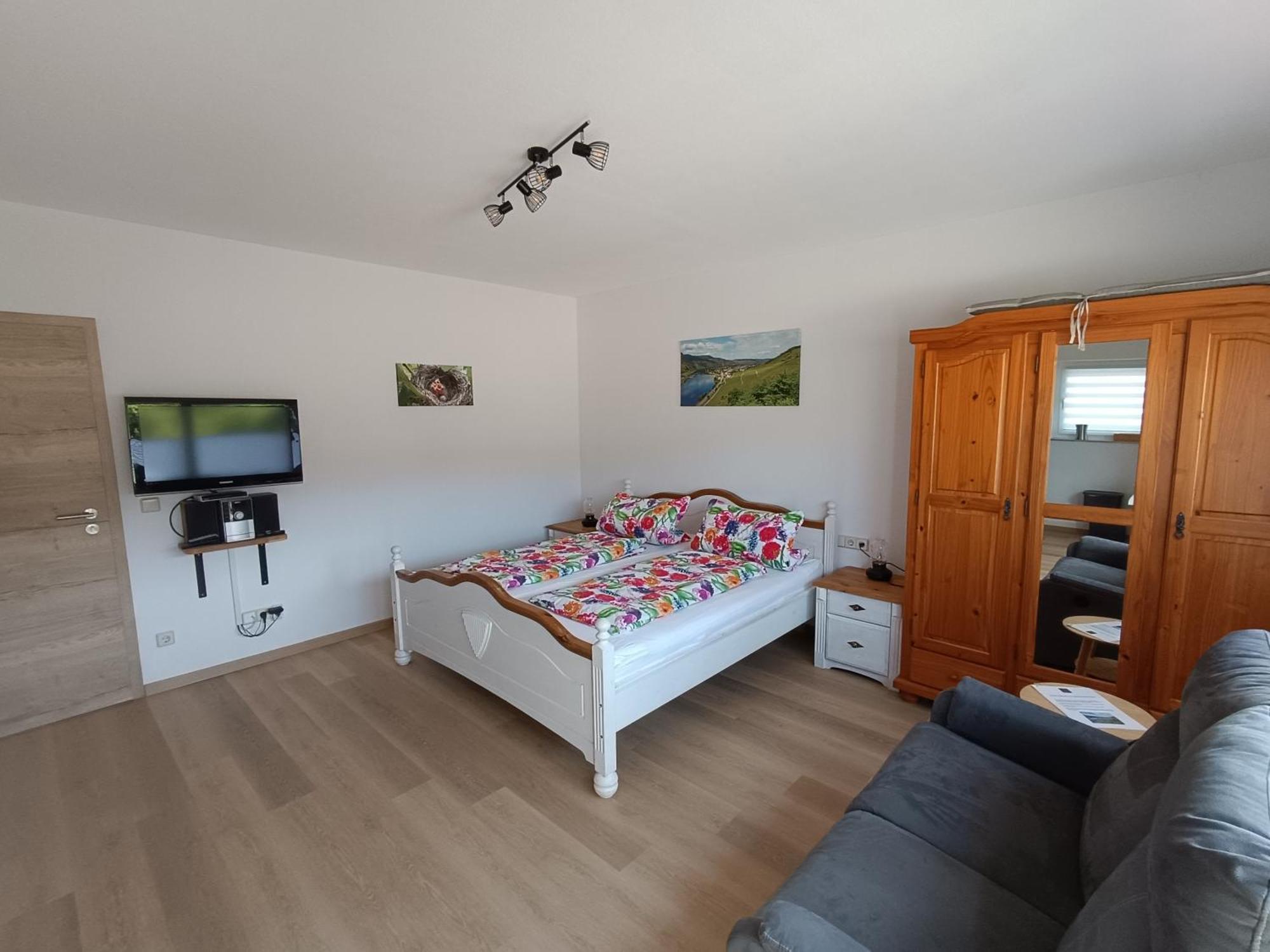 Ferienwohnung Moselferienweingut Schaefer Wintrich Zimmer foto